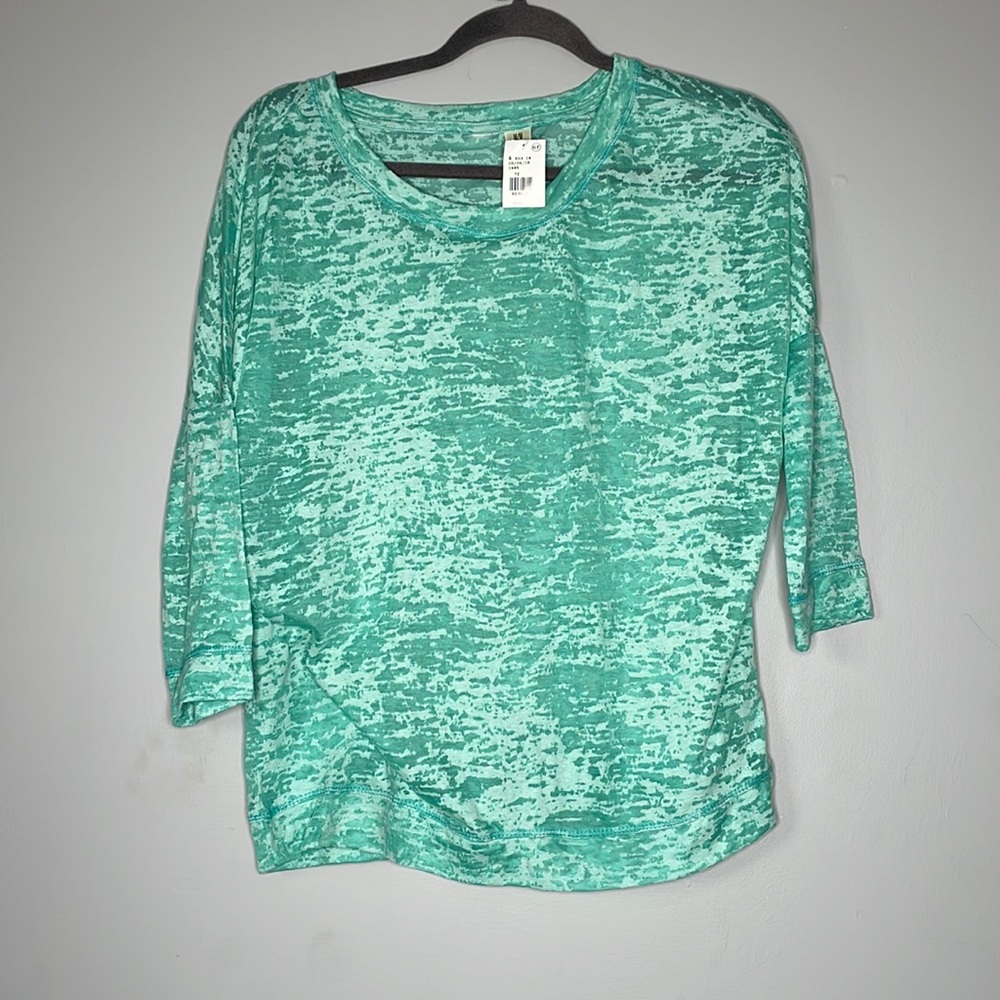 Giant Tiger Short Sleeve Top